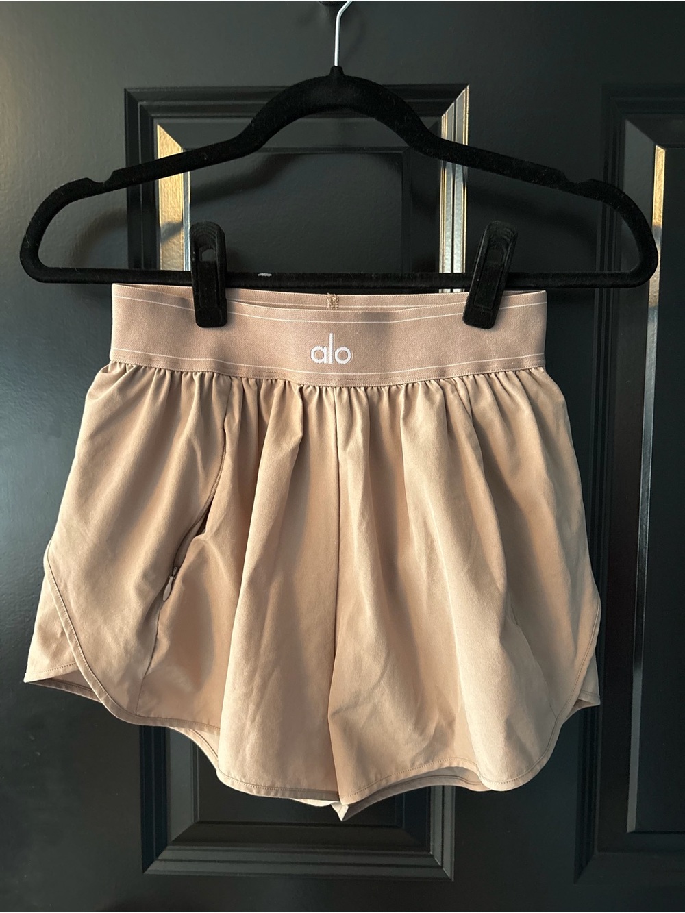 Alo Yoga Match Point Short Tan Athletic Shorts S